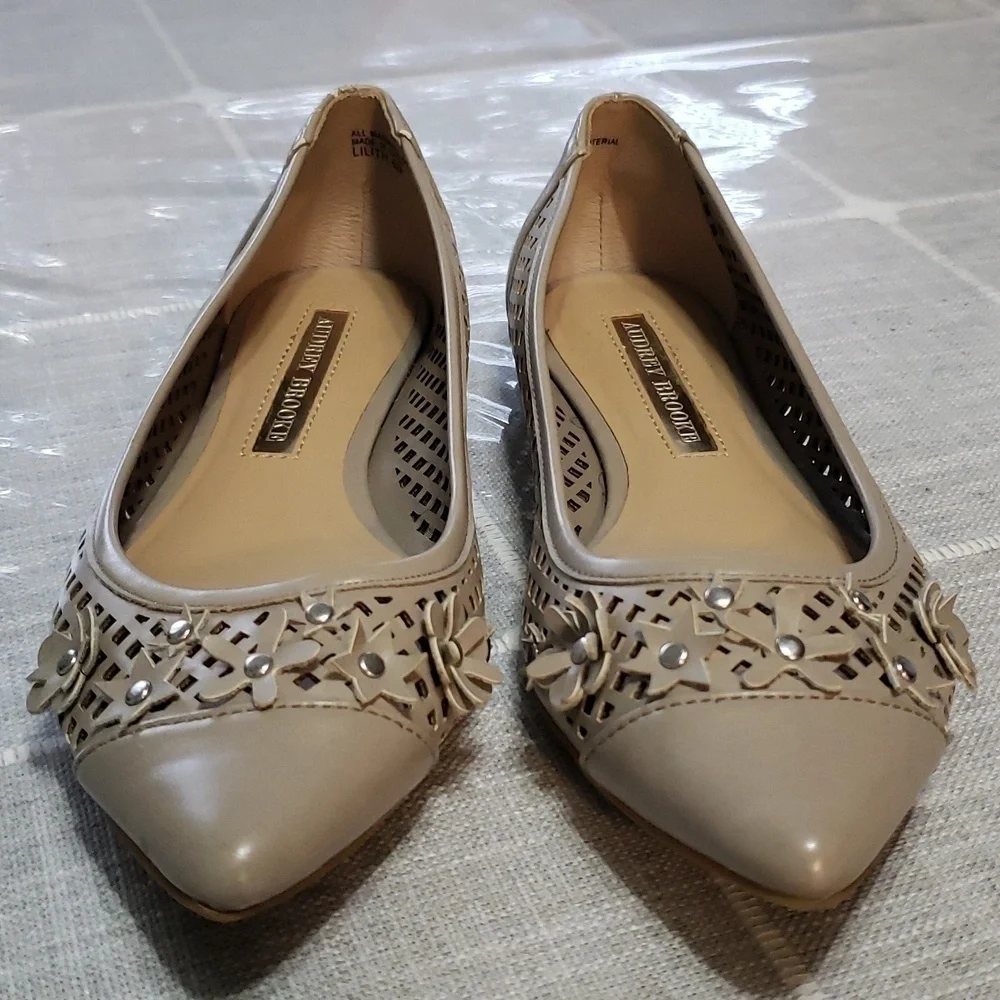 AUDREY Brooke Lilith Flat, Size 6M